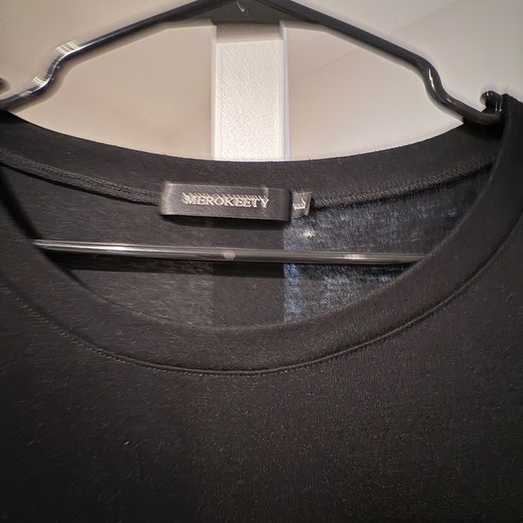 Elegant Black Midi Dress with Tie Waist - Picture 3 of 3